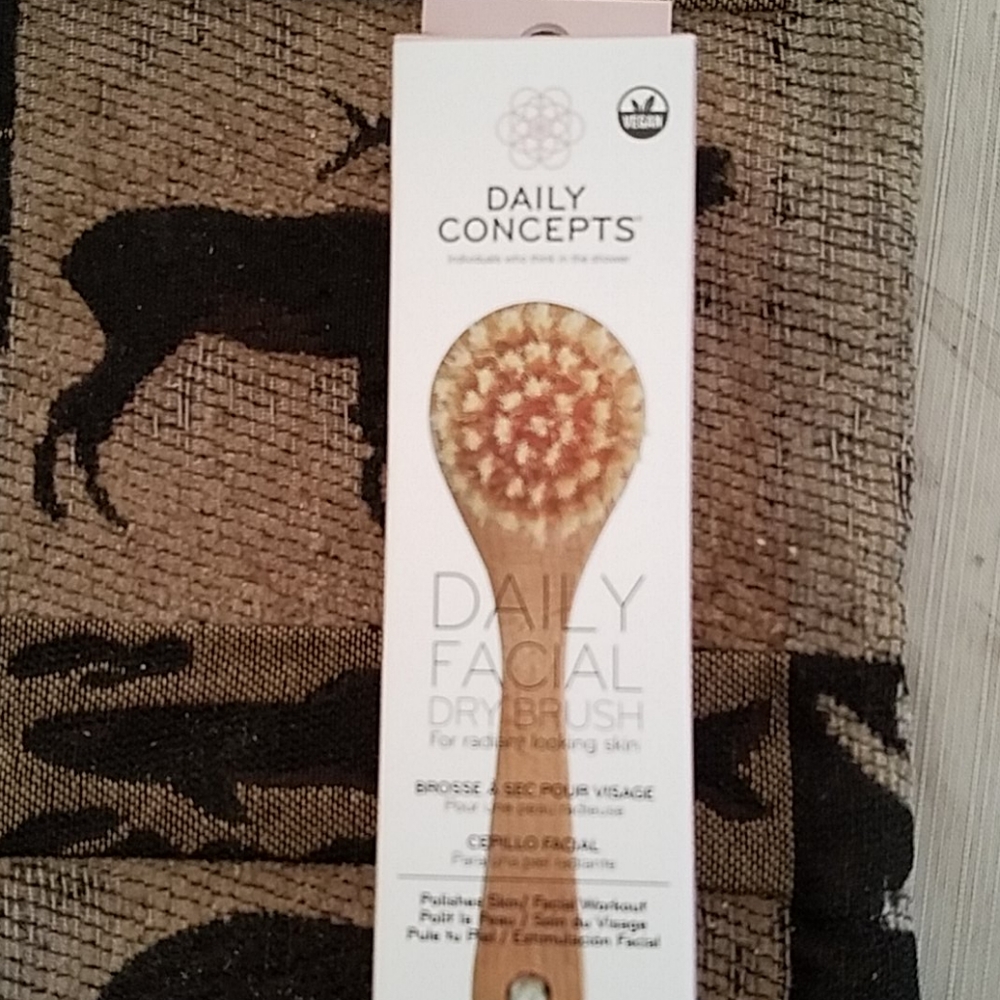 Facial dry brush